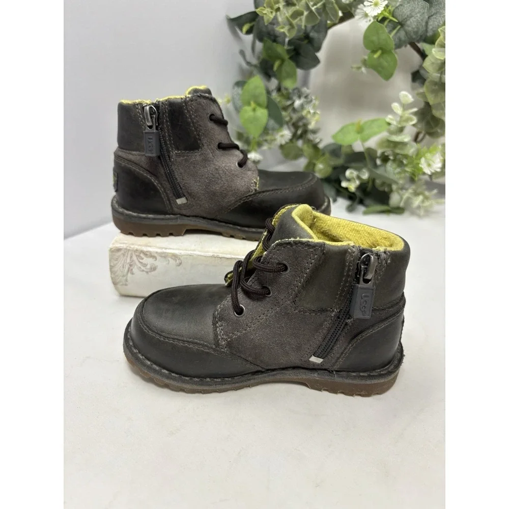 Boys Size 7 Ugg‎ Boot Side Zip Suede Leather Yellow Fur Vintage